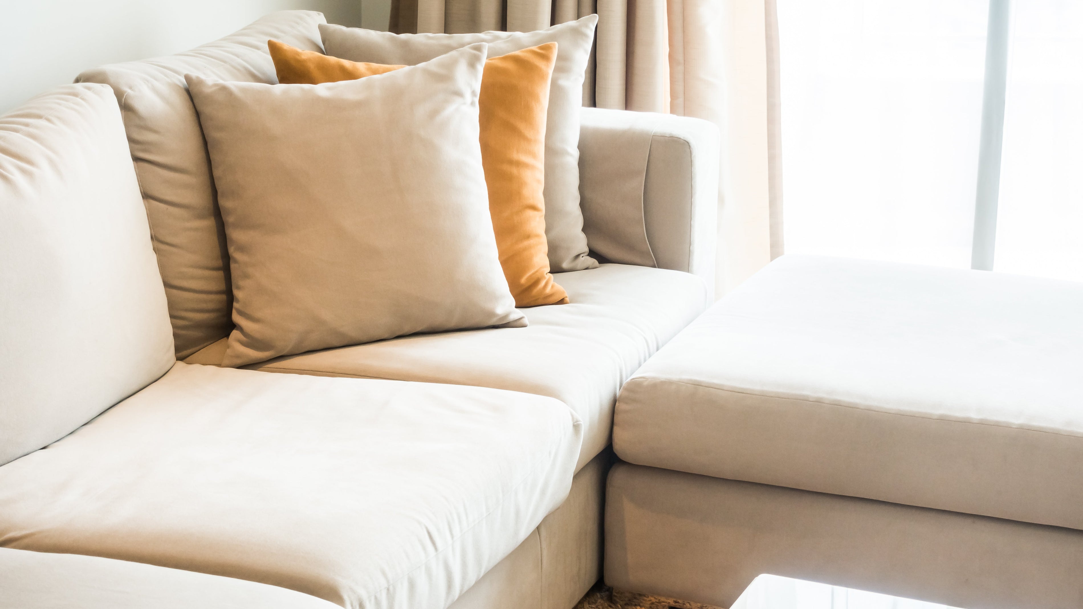 Ivory Interiors: Creating Elegant, Timeless Spaces with Off-White Hues